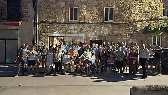 Ceferina Tobar, la centenaria que ha reunido a un pueblo de Burgos para celebrar su 100 cumpleaños
