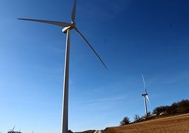 Imagen de archivo de varios aerogeneradores en Burgos.