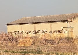 Nave vandalizada en Castrillo Mota de Judíos.