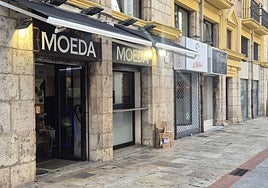 El bar Moeda ha reabierto sus puertas en el centro de Burgos.