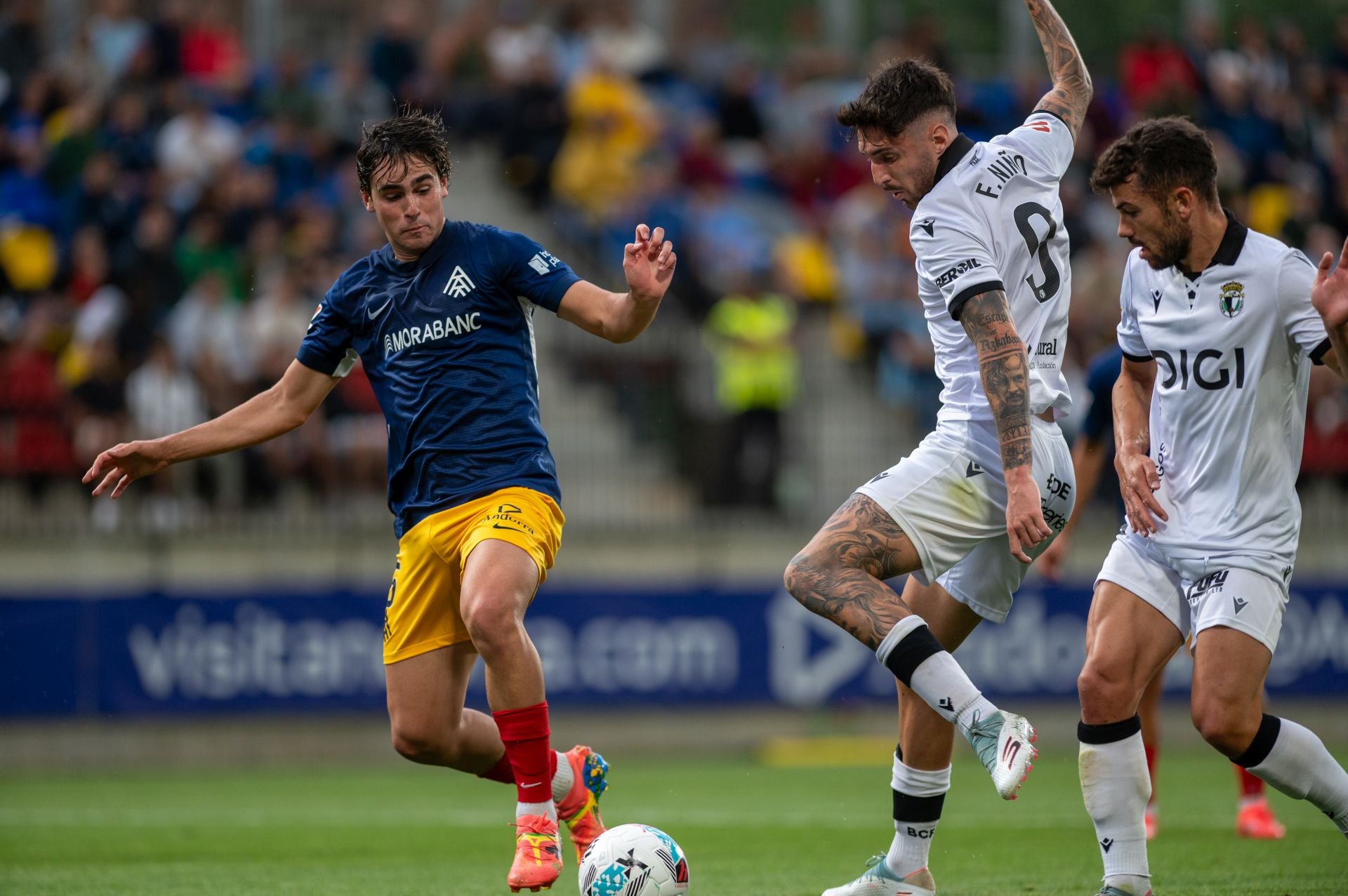 El partido del Burgos CF en Andorra, en imágenes