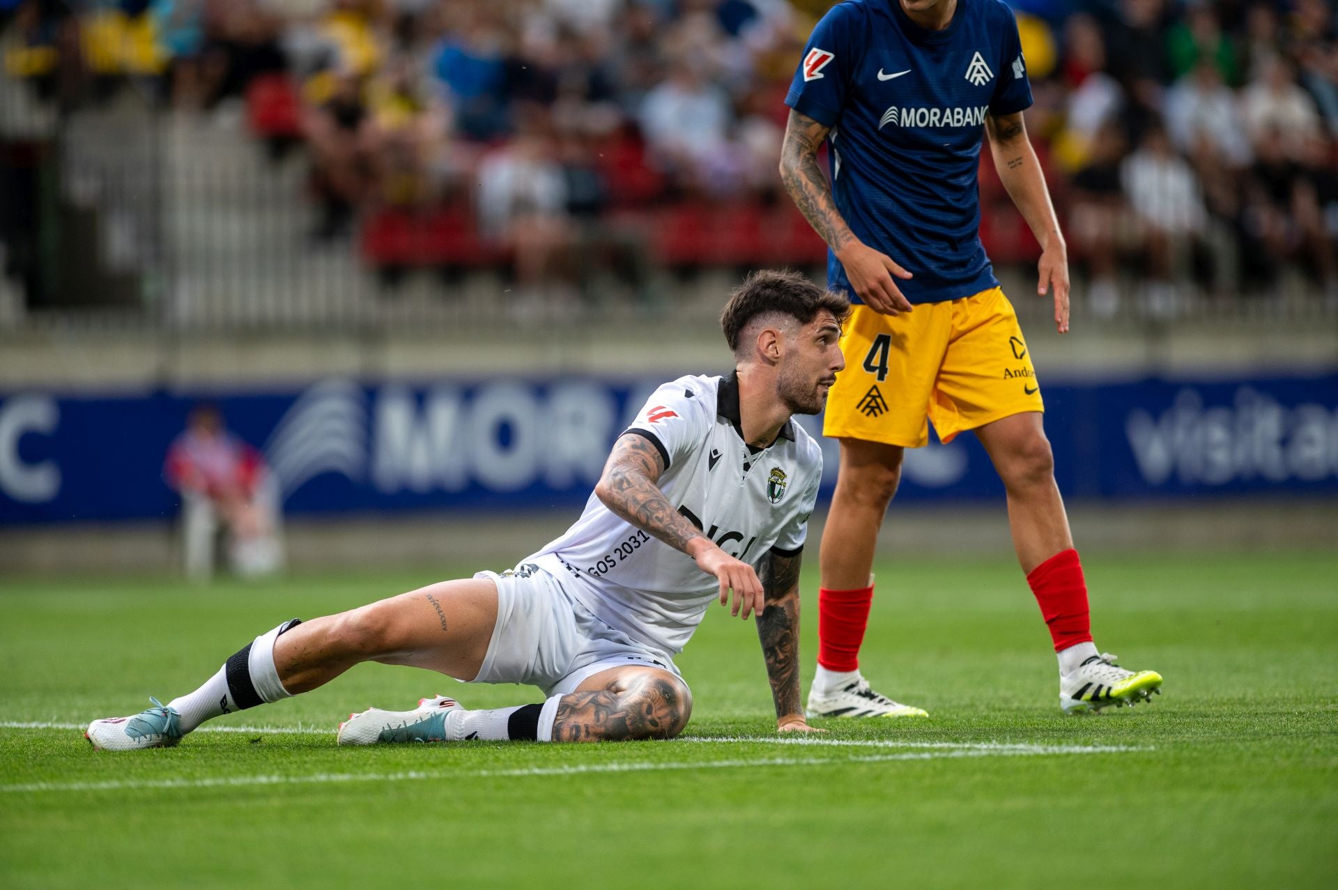 El partido del Burgos CF en Andorra, en imágenes