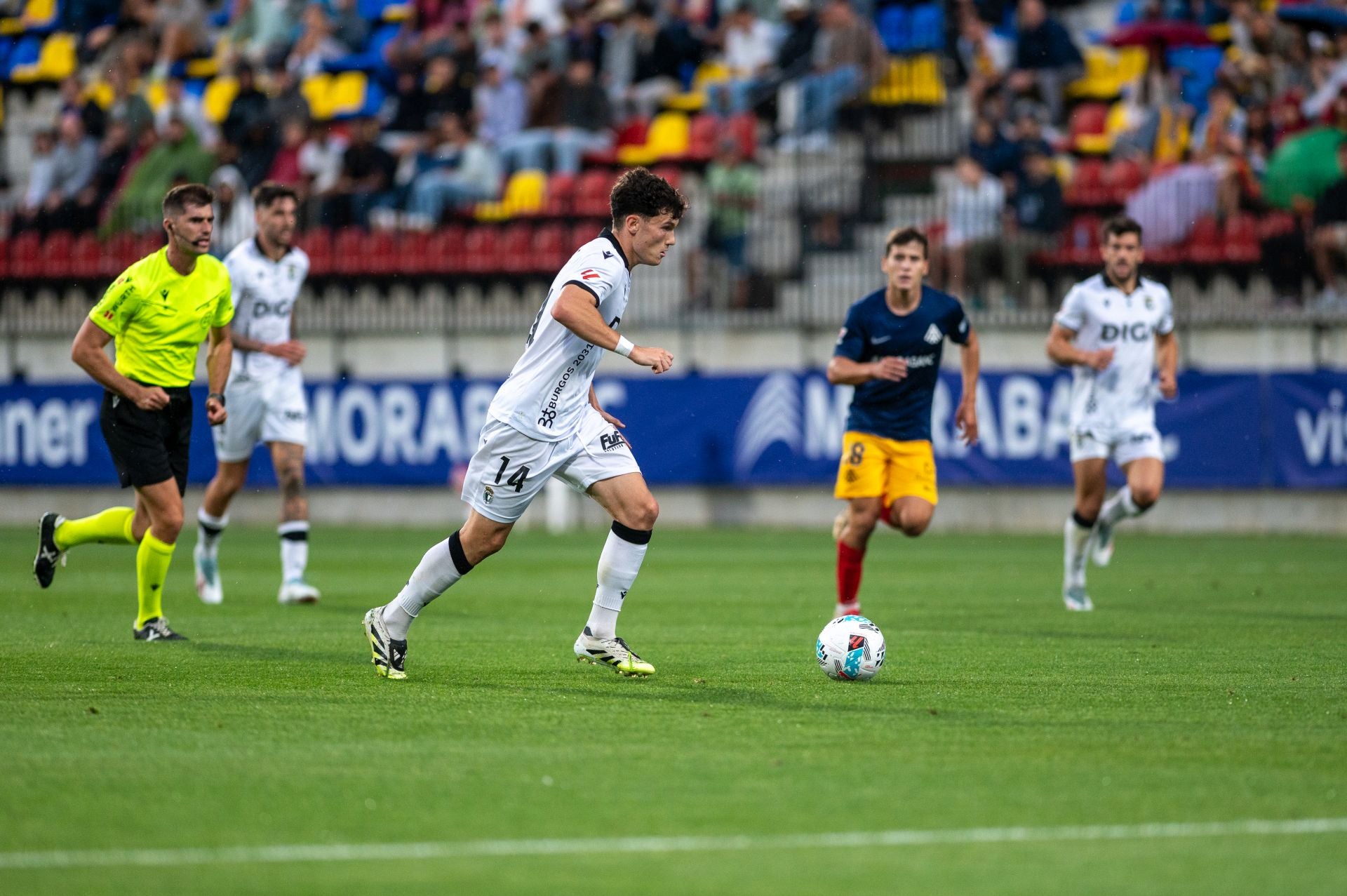 El partido del Burgos CF en Andorra, en imágenes