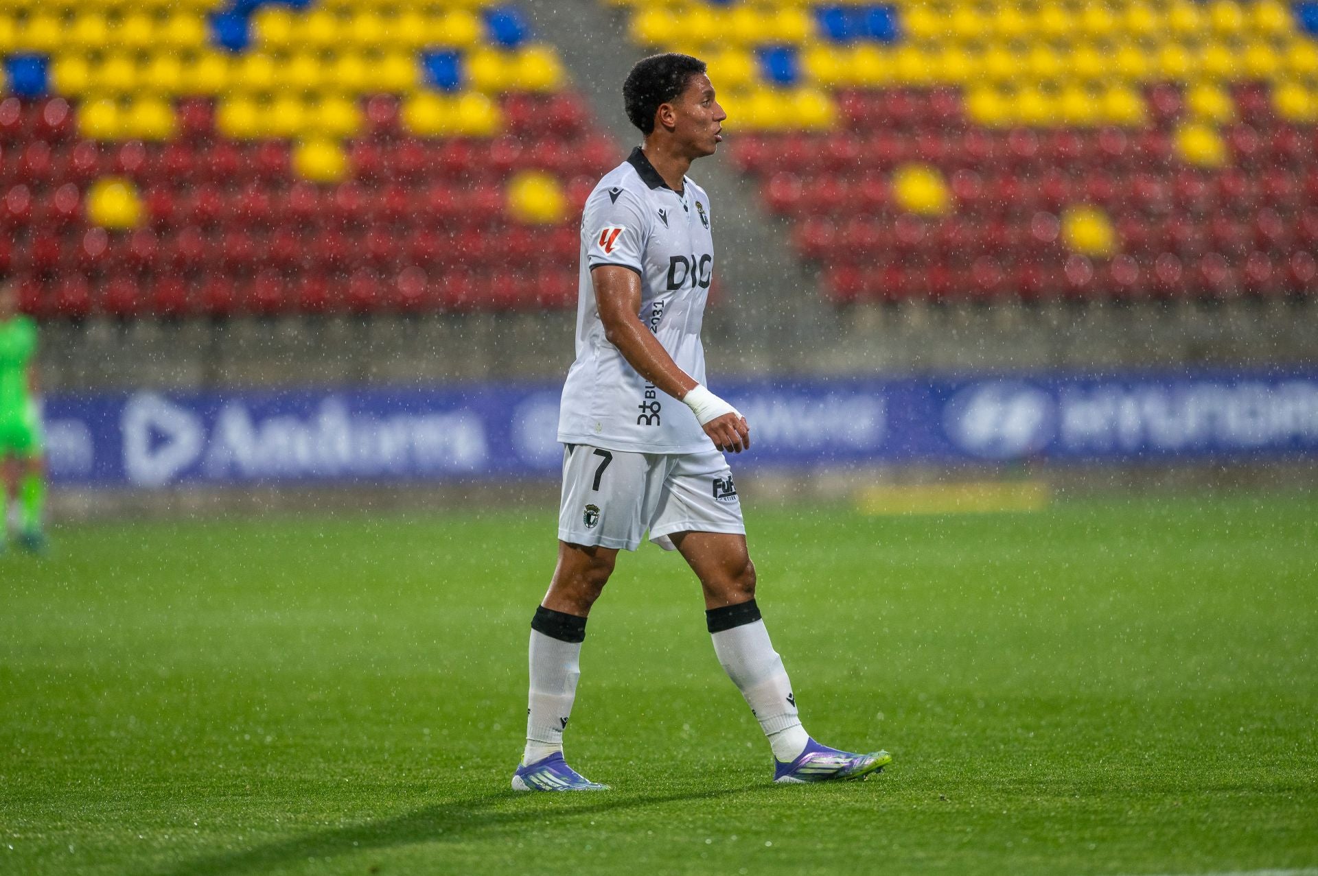 El partido del Burgos CF en Andorra, en imágenes