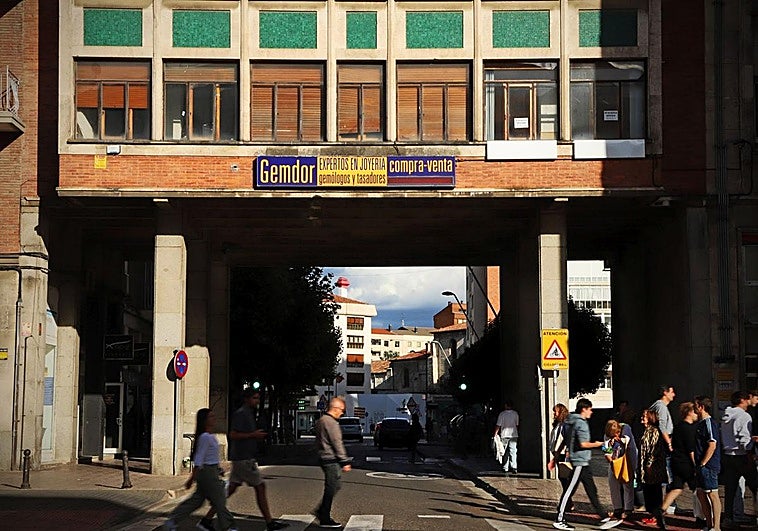 Pasaje de Radio Popular.