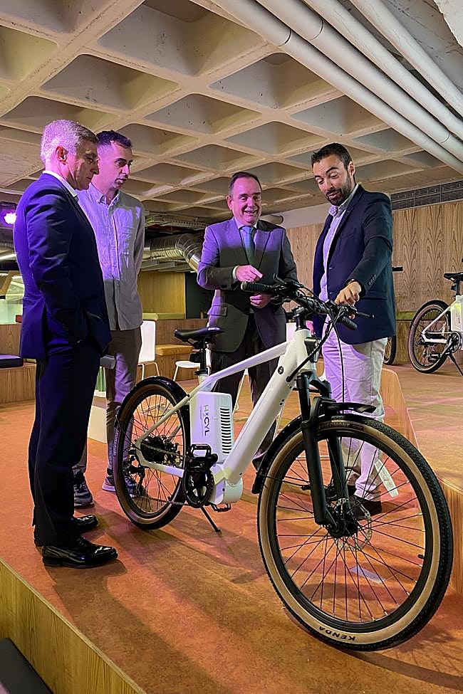 Javier Robador explica los detalles técnicos.