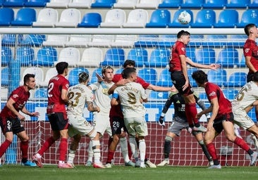 El Mirandés se desdibuja ante un poderoso Deportivo