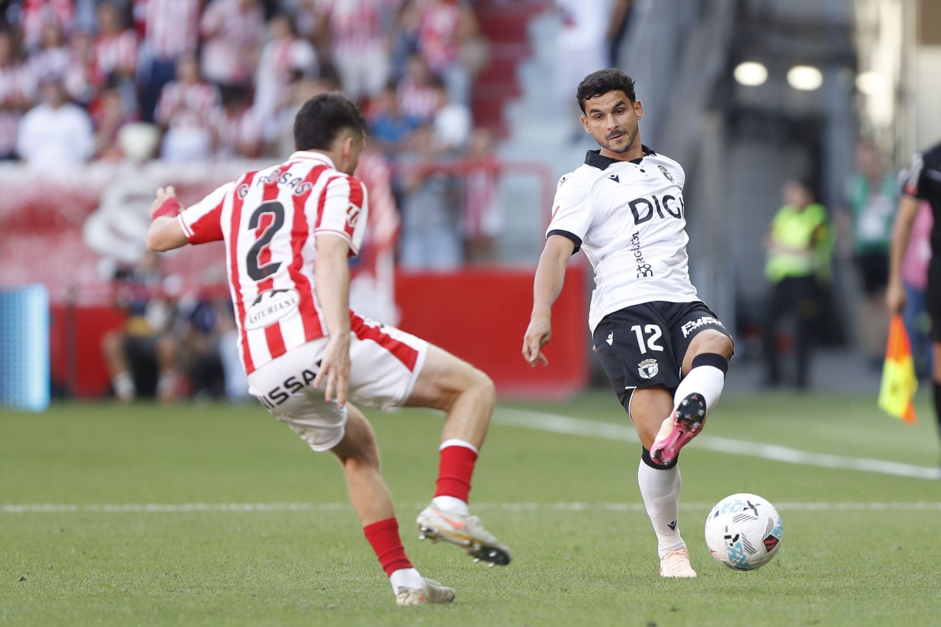 Todas las imágenes del partido entre el Sporting de Gijón y el Burgos CF