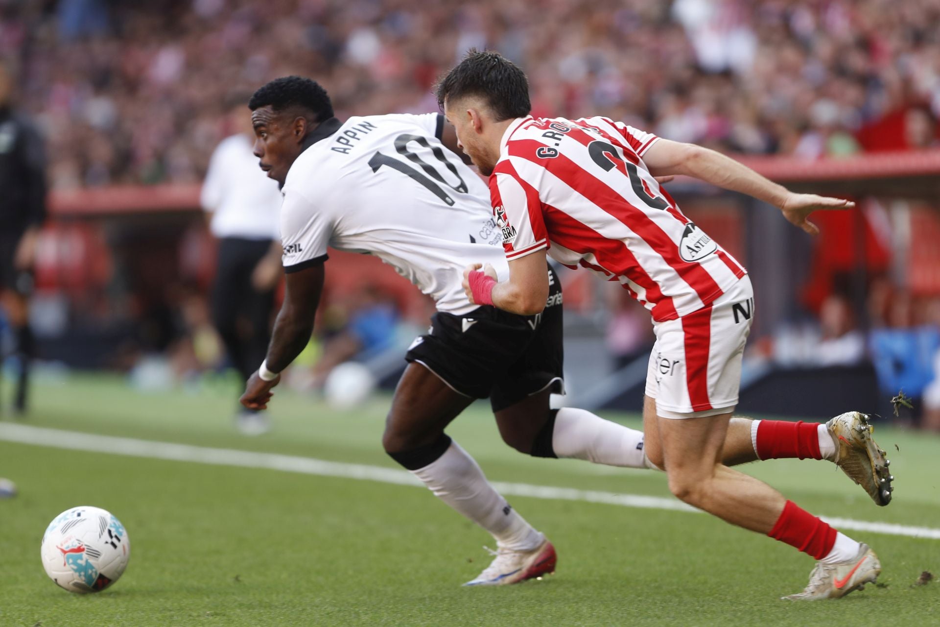 Todas las imágenes del partido entre el Sporting de Gijón y el Burgos CF