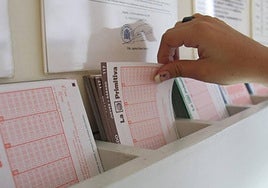 Papeletas de los diferentes sorteos de lotería.