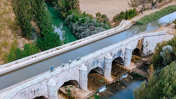 Comienzan las obras de mejora del embarcadero de Carrecalzada y del acueducto de Abánades