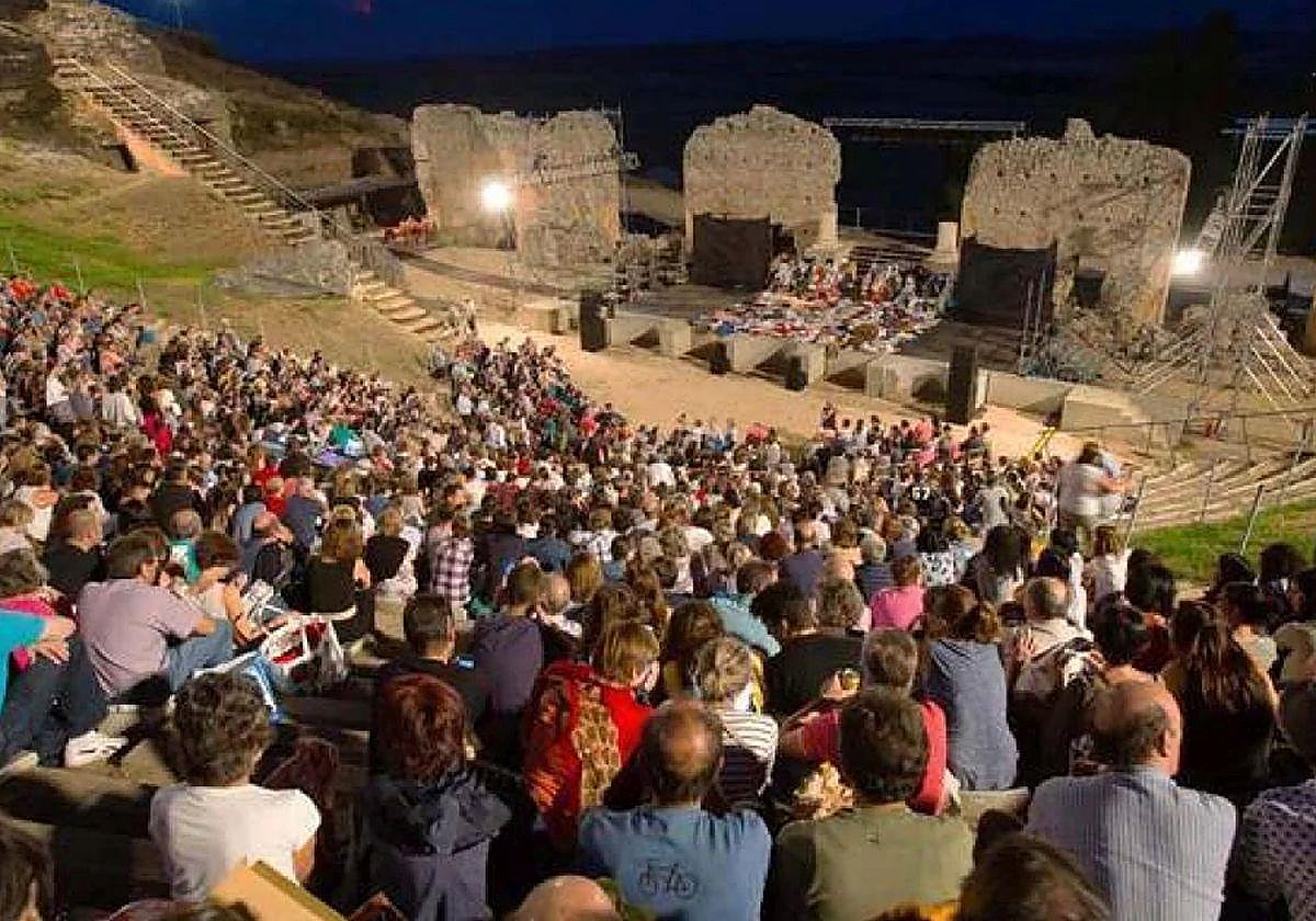 El Teatro Clunia durante una representación.