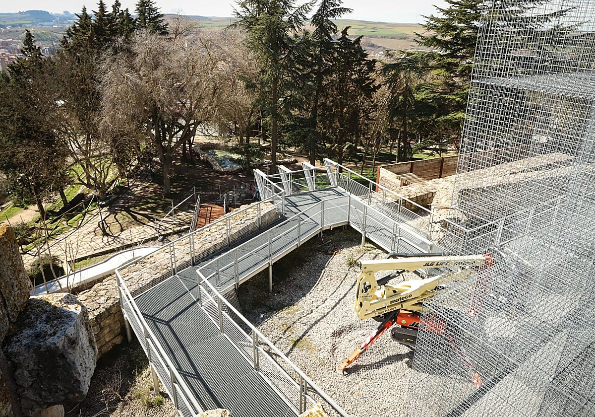 Obras en el Castillo de Burgos.