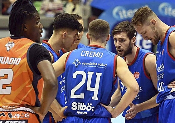 Imagen de un partido del San Pablo Burgos, en la temporada pasada.