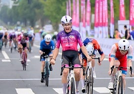 Daniel Cavia se impone al sprint en la segunda etapa.