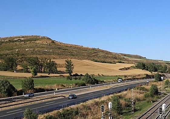 Imagen de archivo de la carretera AP-1 a su paso por Quintanavides, en Burgos.