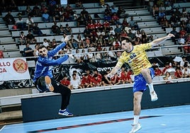 Instante del partido entre Bada Huesca y Villa de Aranda.