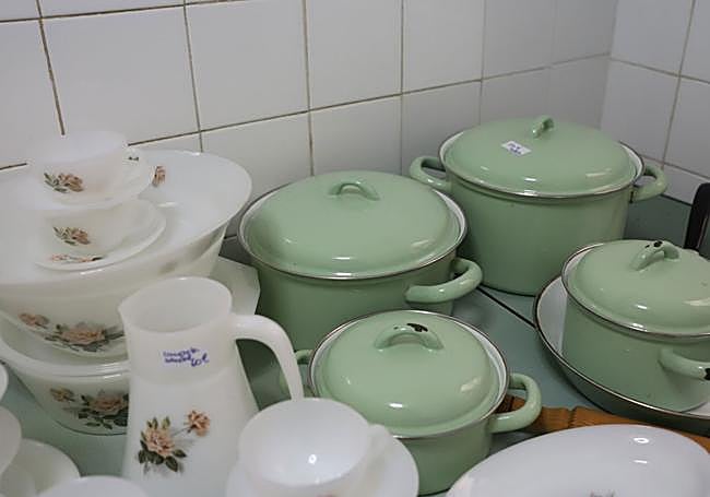 Algunos de los objetos que se vendían en el último mercado efímero de Burgos.