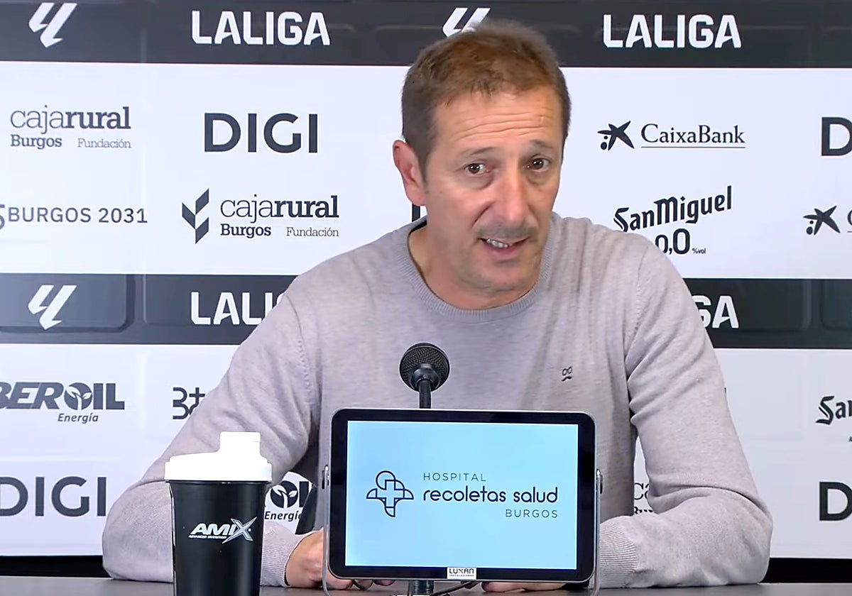 Luis Miguel Ramis al término del partido frente al Granada CF.