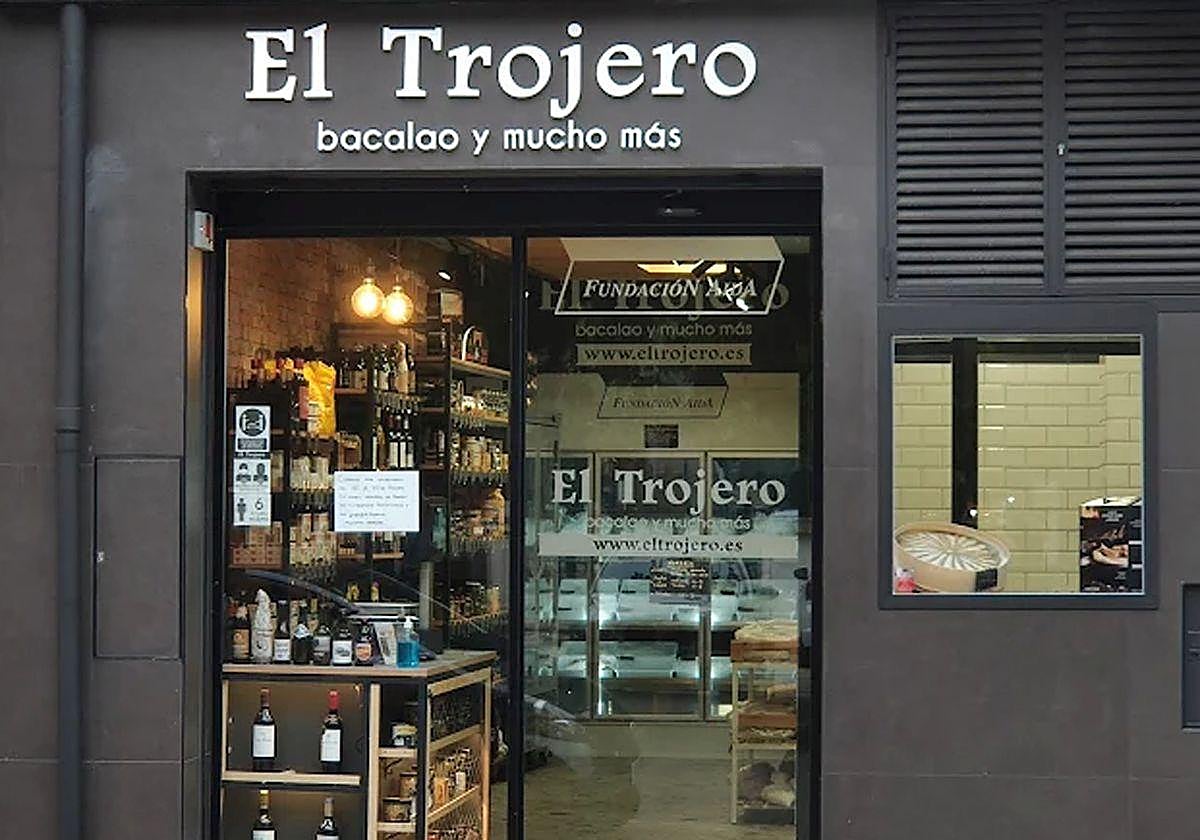 Entrada a la tienda gourmet El Trojero.