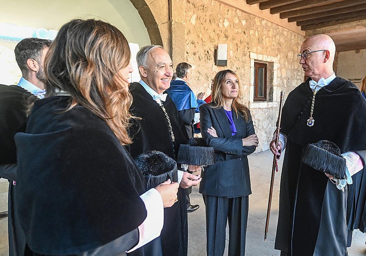 El rector de la UBU durante el acto de apertura del curso académico.