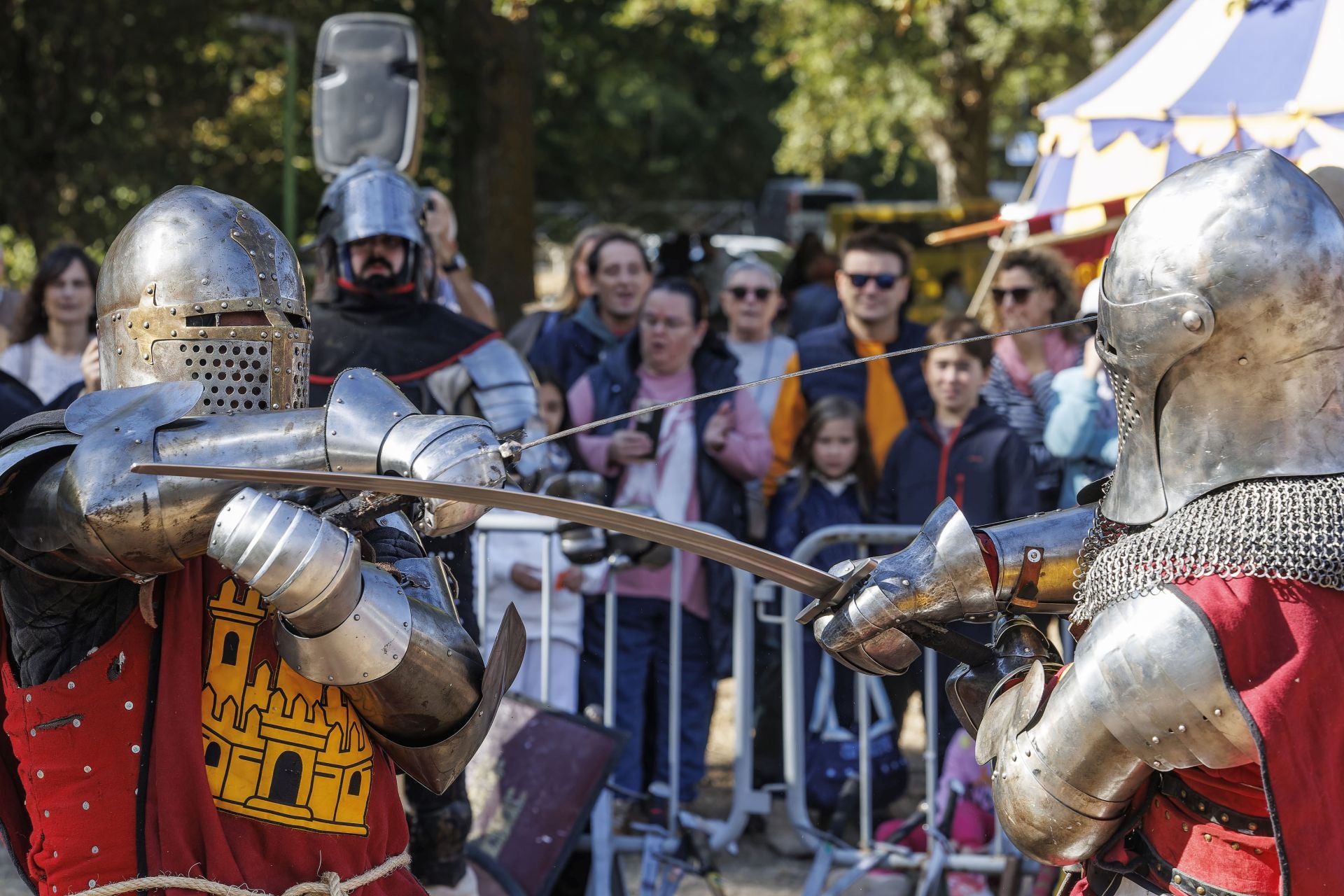 Fuentes Blancas se ha convertido en escenario de luchas medievales.