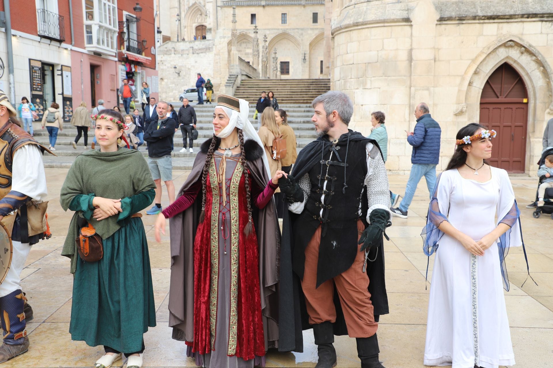 La I Marcha Cidiana celebrada en Burgos, en imágenes