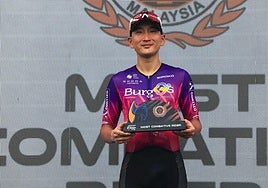 Jambaljamts Sainbayar, en el podio con el premio de la combatividad.