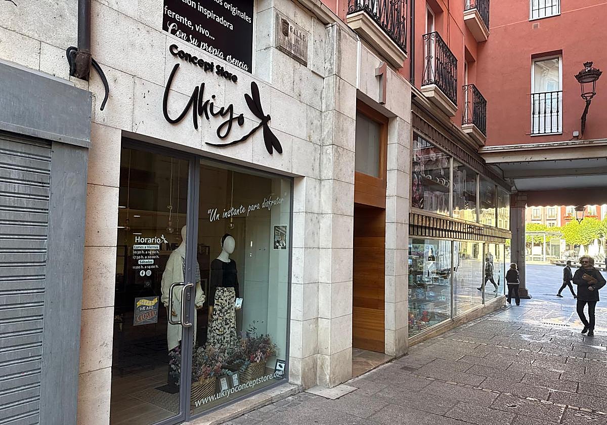 Fachada de la nueva tienda del centro de Burgos, Ukiyo
