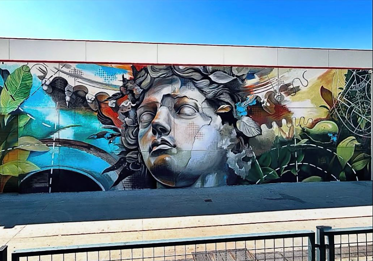 Mural 'Floración Industrial' en Burgos