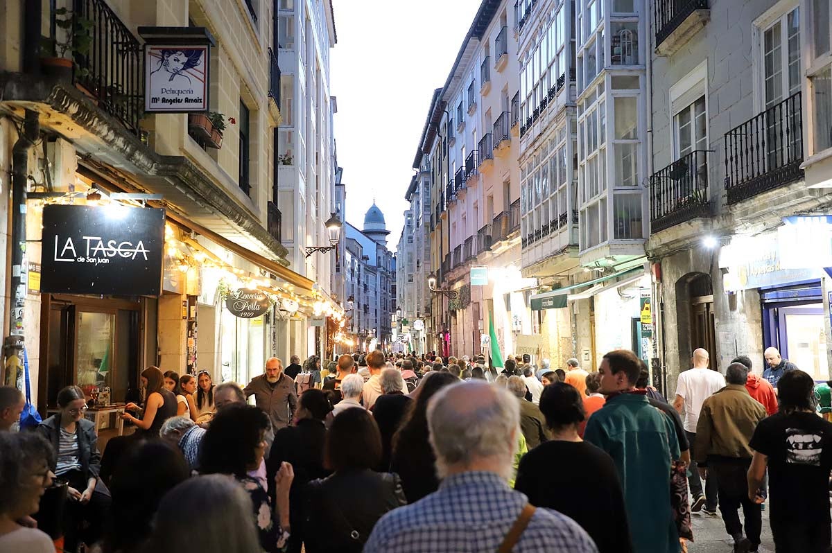 Así ha sido en imágenes la multitudinaria e improvisada manifestación por Gaza en Burgos