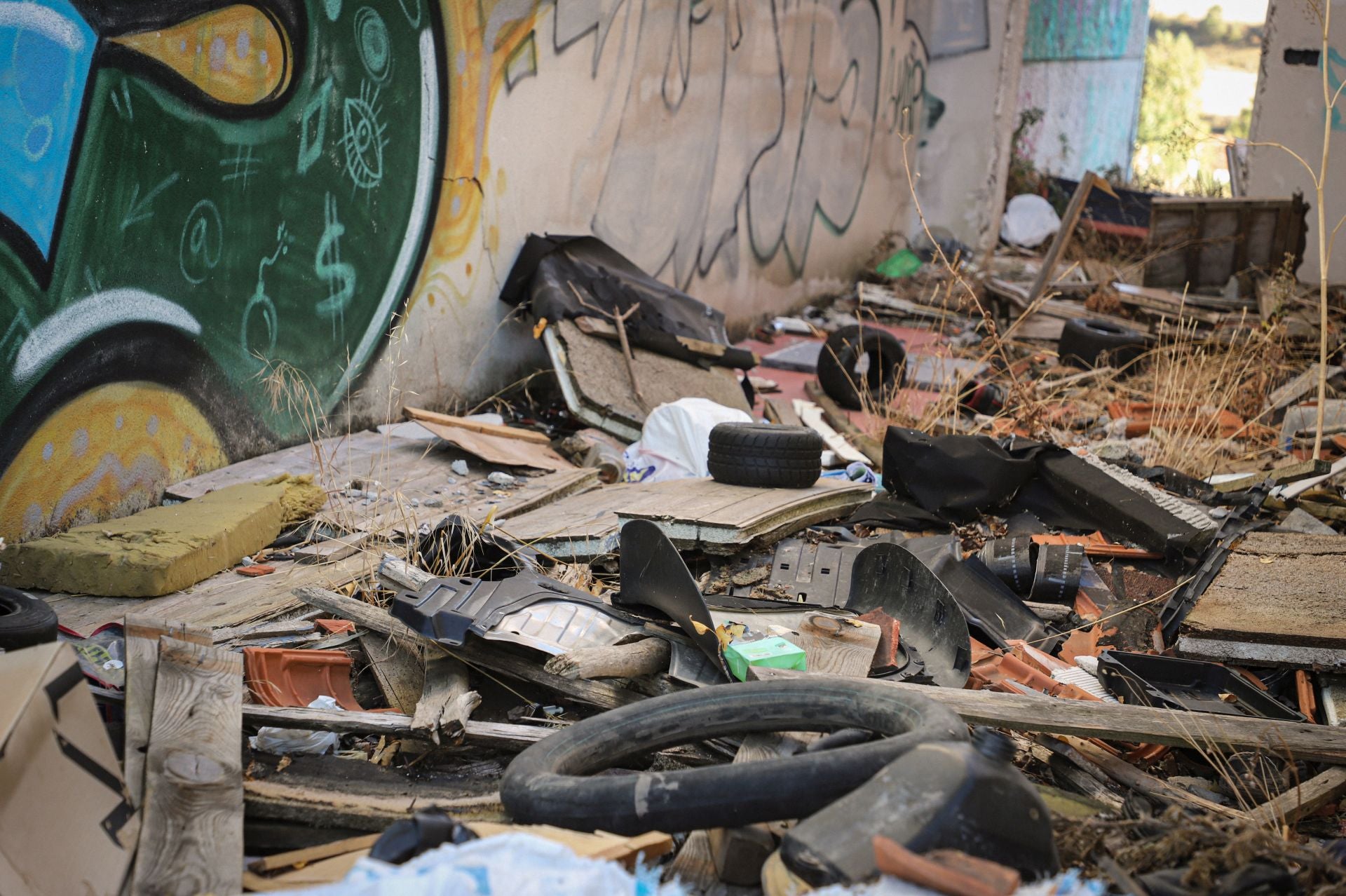 Así está la urbanización fantasma de un pueblo de Burgos, en imágenes