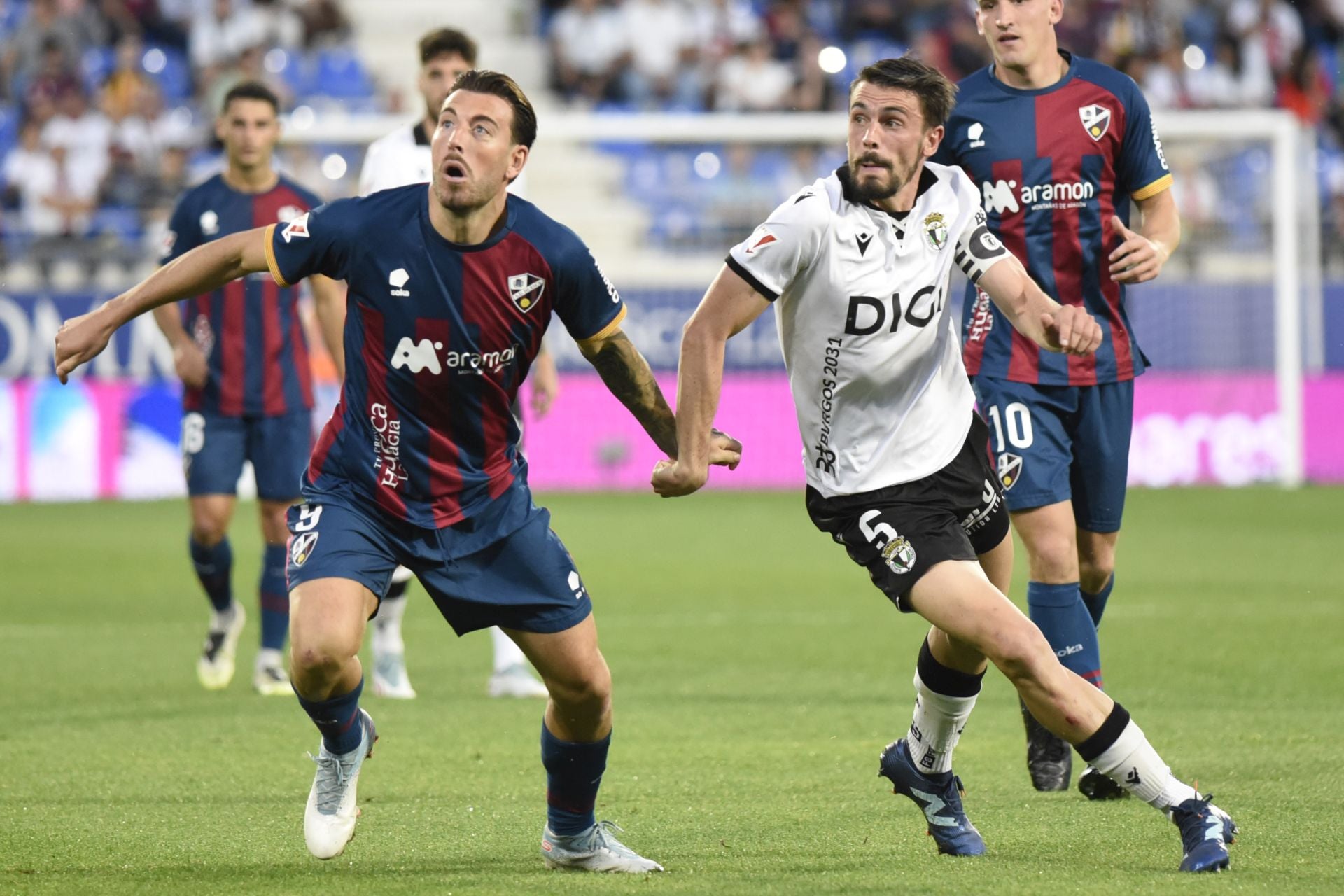 Todas las imágenes del encuentro entre el SD Huesca y el Burgos CF