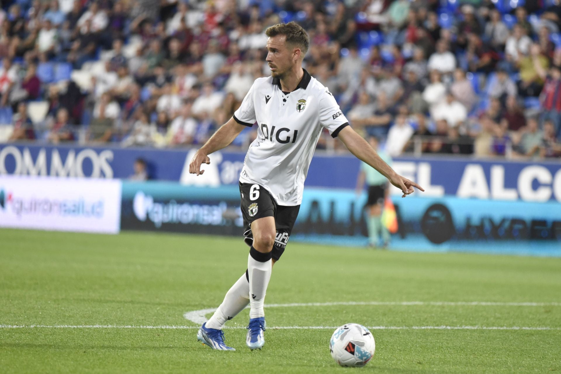 Todas las imágenes del encuentro entre el SD Huesca y el Burgos CF