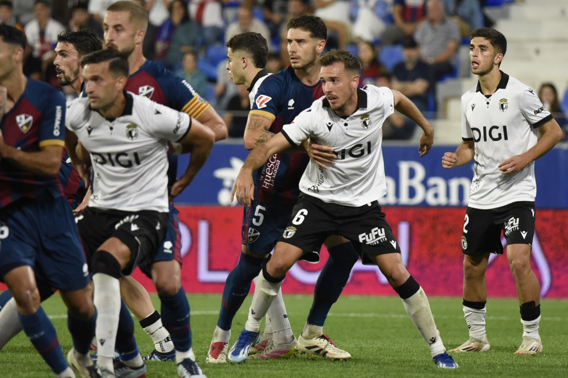 Todas las imágenes del encuentro entre el SD Huesca y el Burgos CF