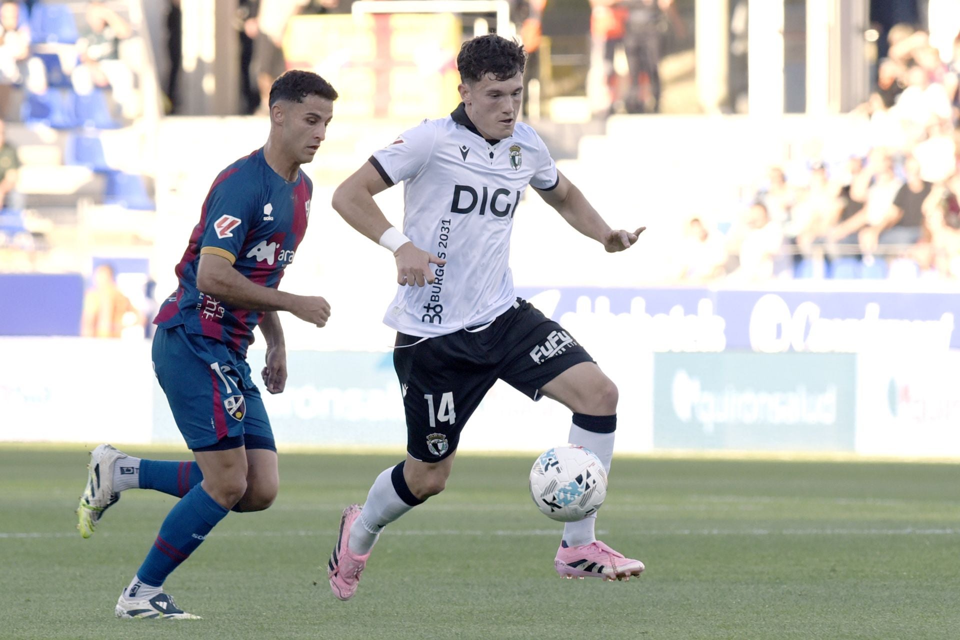 Todas las imágenes del encuentro entre el SD Huesca y el Burgos CF