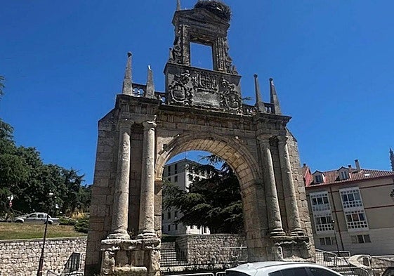 Arco de Fernán González.