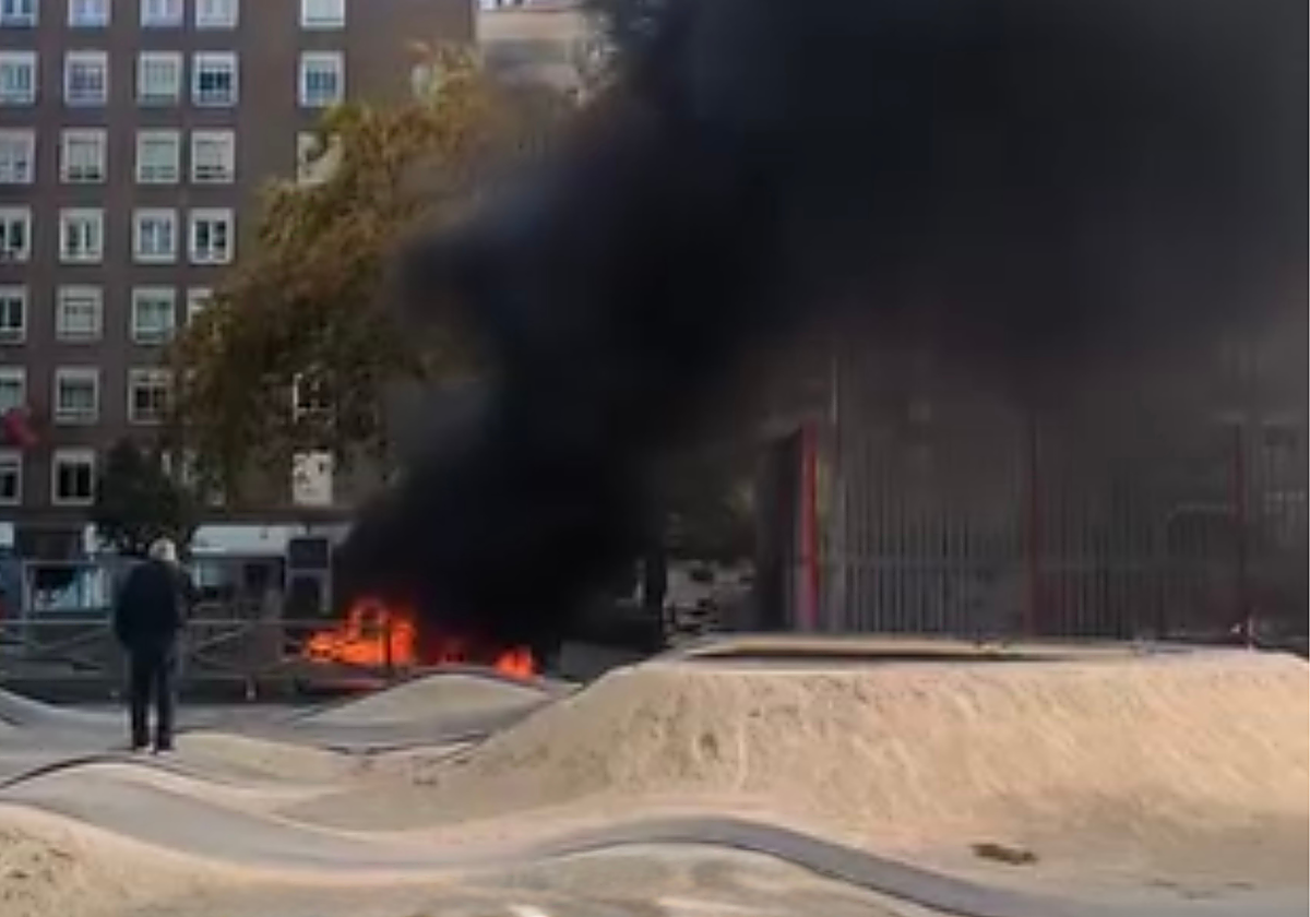 Incendio intencionado de unos colchones en Gamonal.