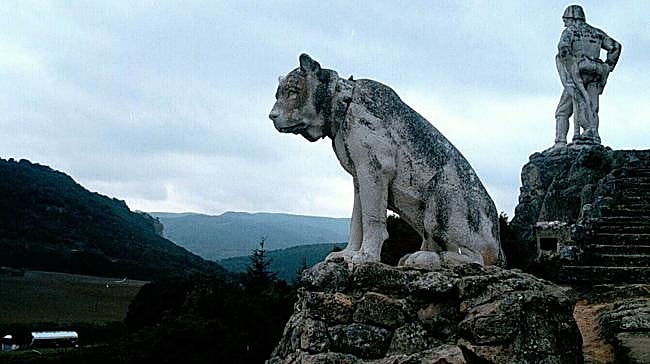 Un monumento curioso, ubicado en Ameyugo. ¿Cómo se llama?