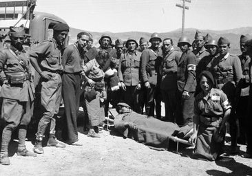 La memoria fotográfica de Burgos de 1923 a 1975, resumida en un libro de 395 páginas