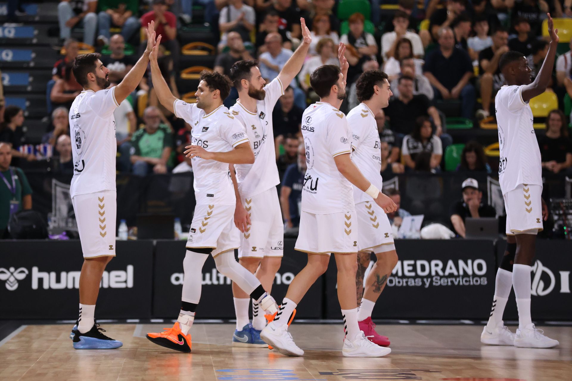 El encuentro del San Pablo Burgos frente al Bilbao Basket, en imágenes