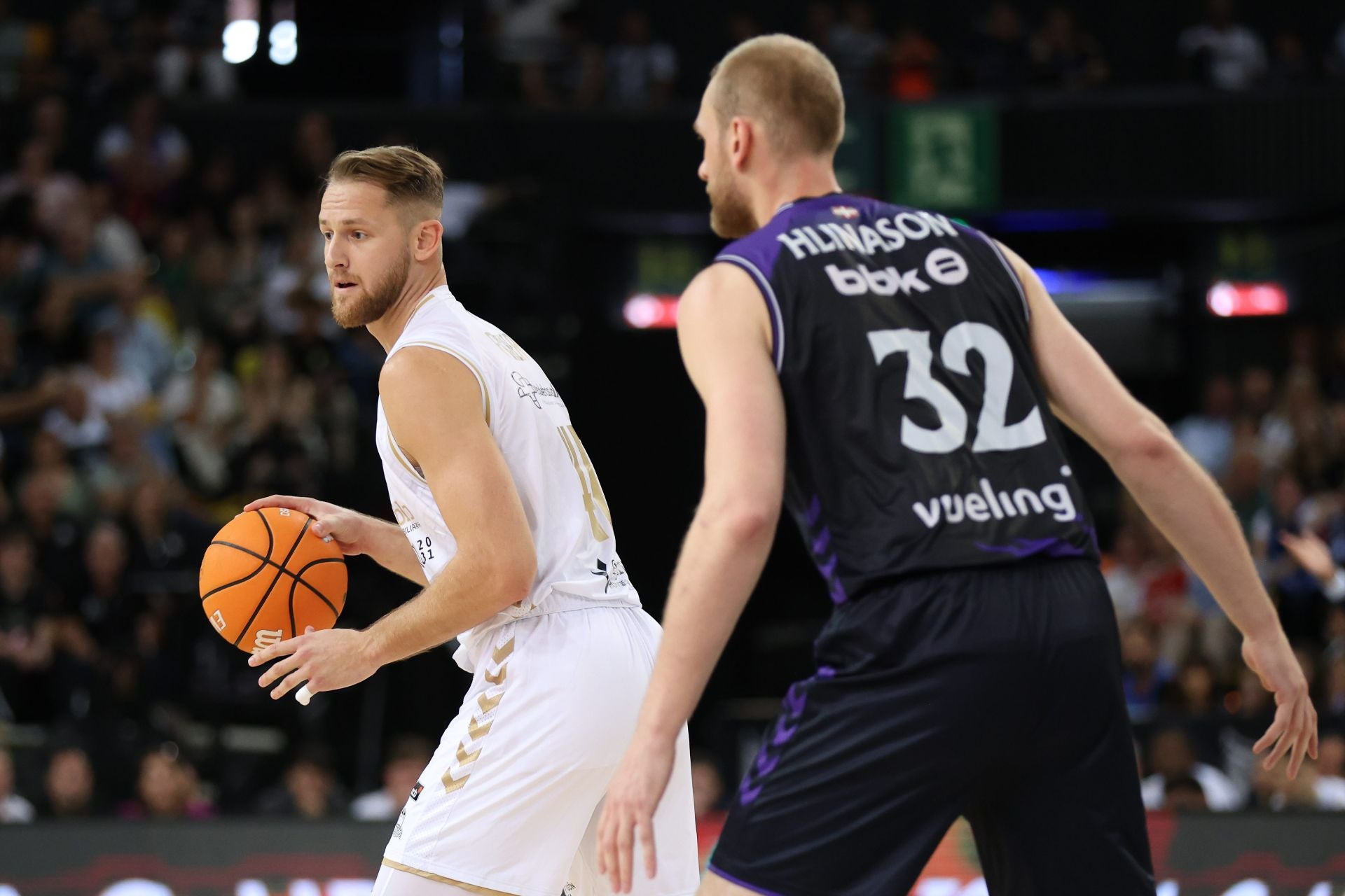 El encuentro del San Pablo Burgos frente al Bilbao Basket, en imágenes