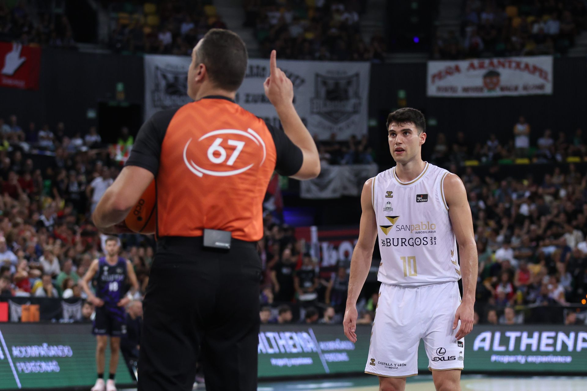 El encuentro del San Pablo Burgos frente al Bilbao Basket, en imágenes