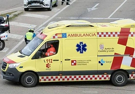 Imagen de archivo de una ambulancia en Burgos