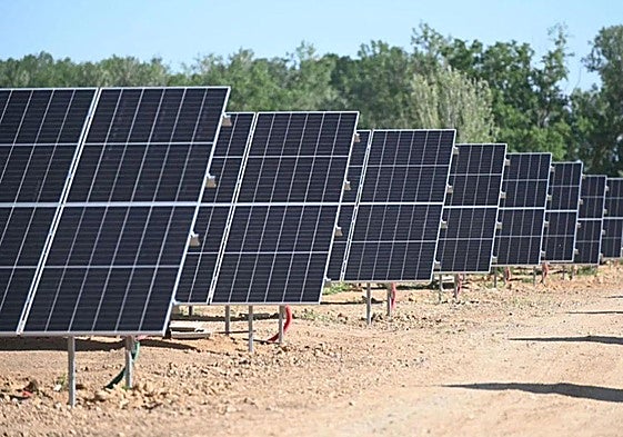 Una empresa de Burgos ejecutará por 854.000 euros la comunidad energética que unirá a 20 pueblos de la provincia