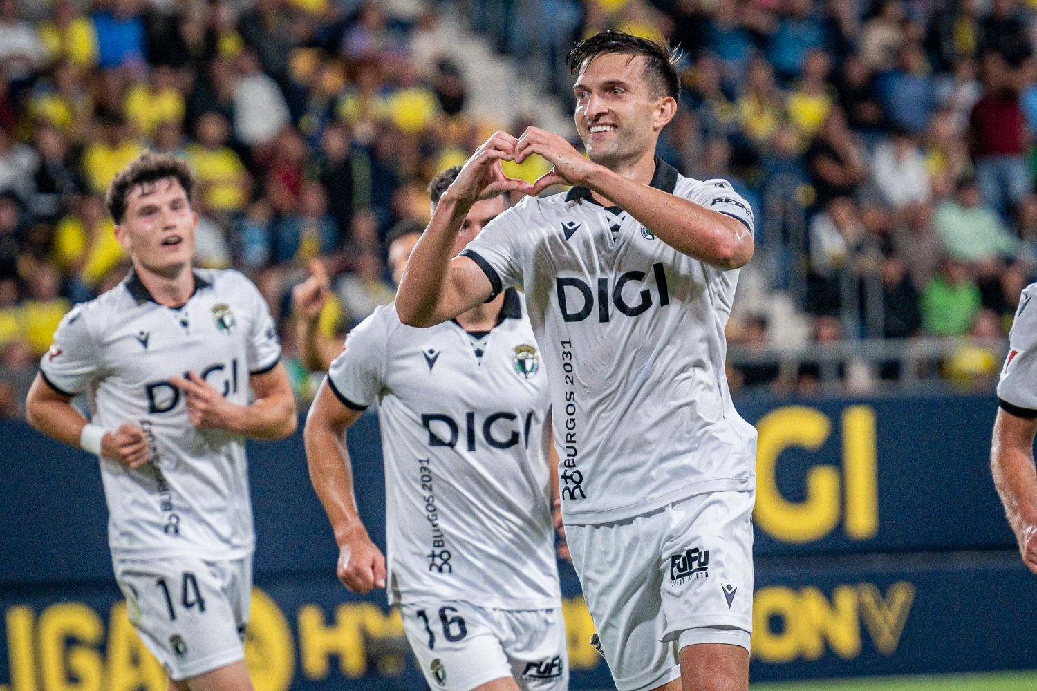 La victoria del Burgos CF en Cádiz, en imágenes