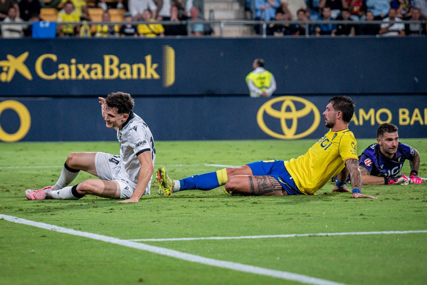 La victoria del Burgos CF en Cádiz, en imágenes