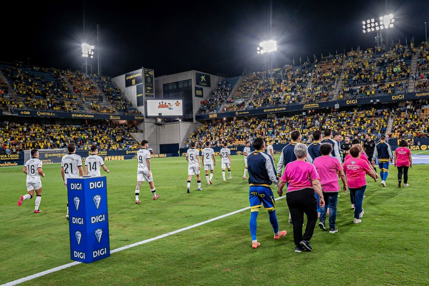 La victoria del Burgos CF en Cádiz, en imágenes