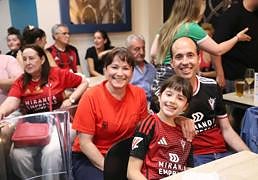 A pesar de la derrota...«Qué bonito es… ser del Mirandés»