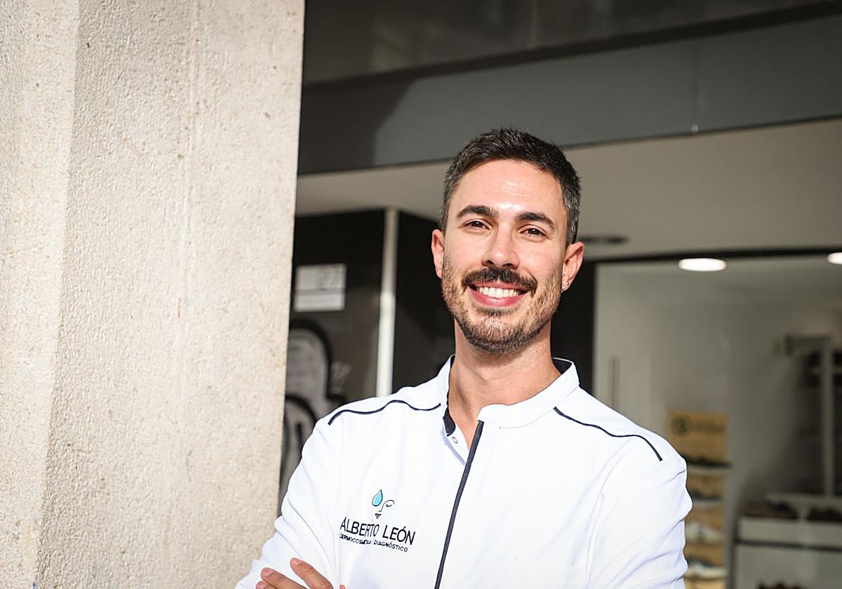 Embarazo y lactancia: los cosméticos que debes evitar según un experto en dermocosmética